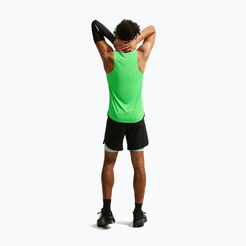 Vyriški bėgimo marškinėliai Nike Stride green spark 3