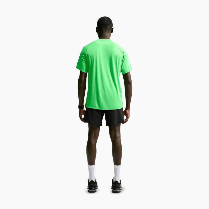 Vyriški bėgimo marškinėliai Nike Stride green spark 3
