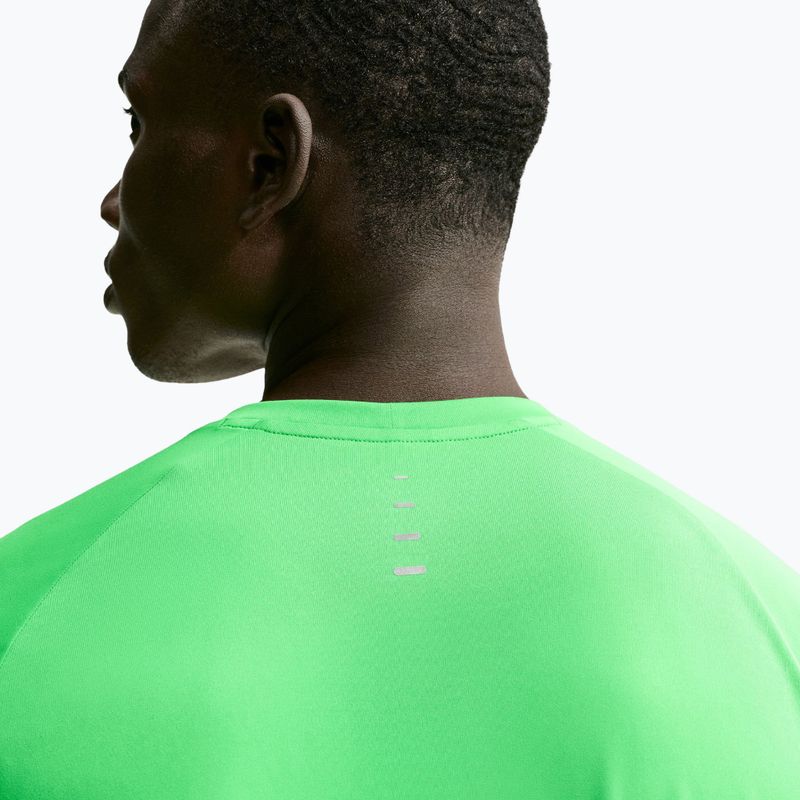 Vyriški bėgimo marškinėliai Nike Stride green spark 5