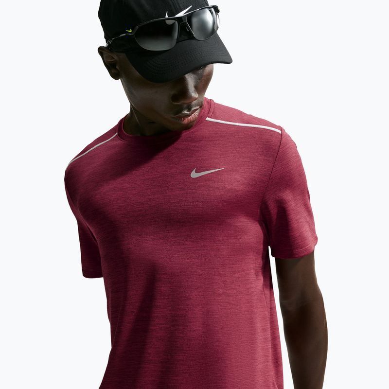 Vyriški bėgimo marškinėliai Nike Miler Dri-Fit UV tough red/mystic dates 5