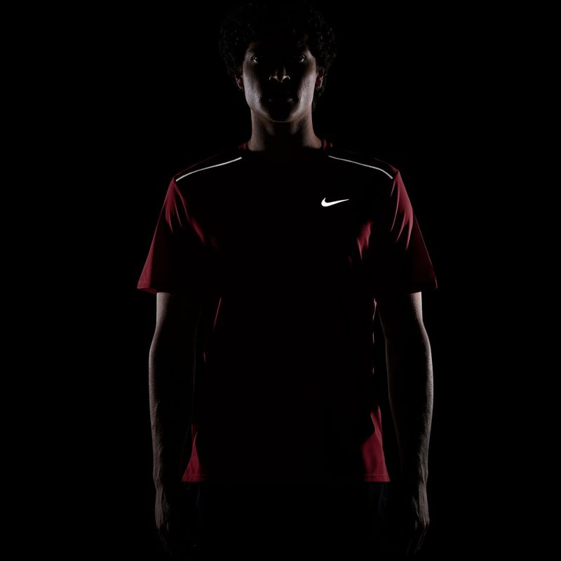 Vyriški bėgimo marškinėliai Nike Miler Dri-Fit UV tough red/mystic dates 7
