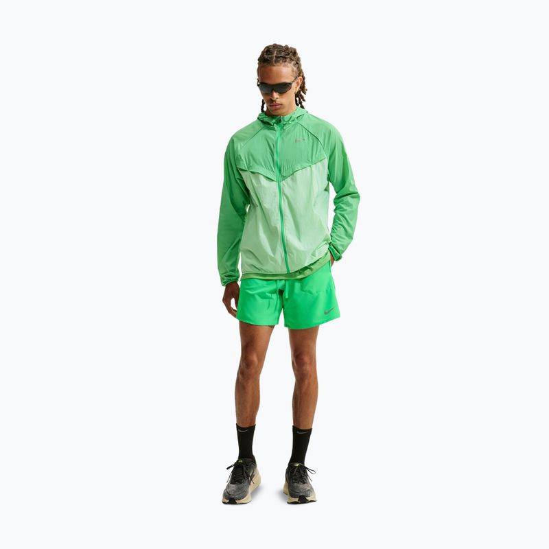 Vyriški bėgimo šortai Nike Stride Dri-Fit 2in1 7" green spark 2