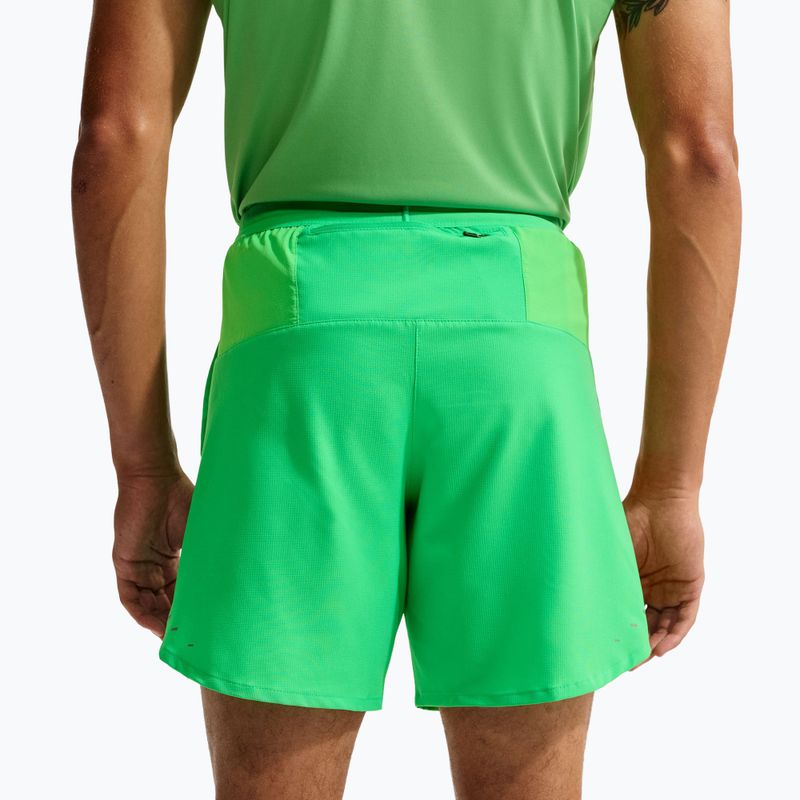 Vyriški bėgimo šortai Nike Stride Dri-Fit 2in1 7" green spark 6