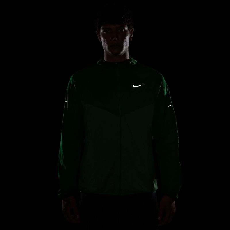 Vyriška bėgimo striukė Nike Stride green spark 4