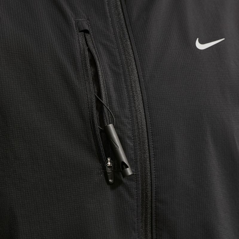 Moteriška bėgimo striukė Nike Swift black 8