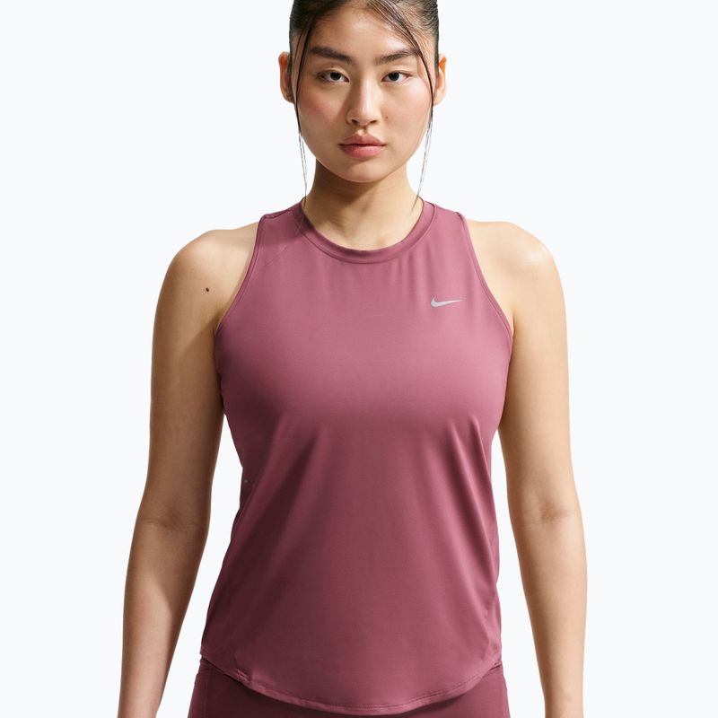 Moteriški bėgimo marškinėliai Nike Swift Dri-Fit Tank Top pink smoke 4