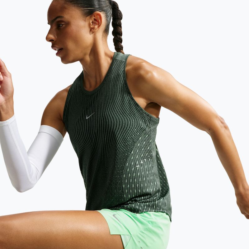 Moteriški bėgimo marškinėliai Nike Swift Aero-FIT Tank Top black/light green spark 4