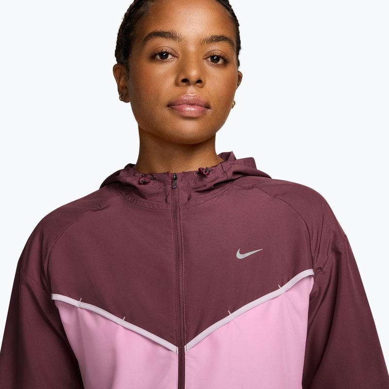 Moteriška bėgimo striukė Nike Tempo Windrunner pink smoke/pink rise 3