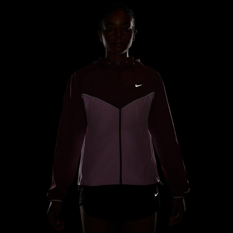 Moteriška bėgimo striukė Nike Tempo Windrunner pink smoke/pink rise 4