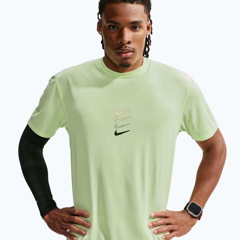 Vyriški bėgimo marškinėliai Nike Dri-Fit Running Top barely volt 4