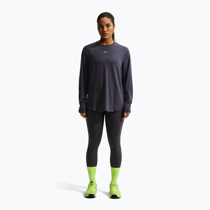 Moteriški treniruočių marškinėliai ilgomis rankovėmis Nike One Relaxed Dri-Fit gridiron/white 2