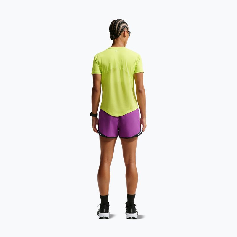 Moteriški bėgimo šortai Nike Tempo Dri-Fit Mid-Rise bold berry/purple pulse 3