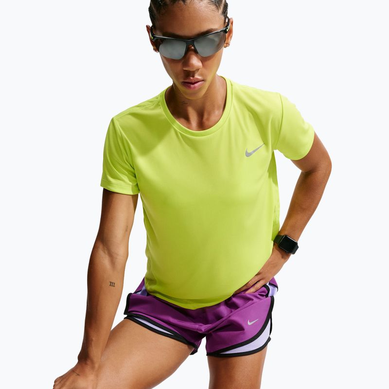 Moteriški bėgimo šortai Nike Tempo Dri-Fit Mid-Rise bold berry/purple pulse 5