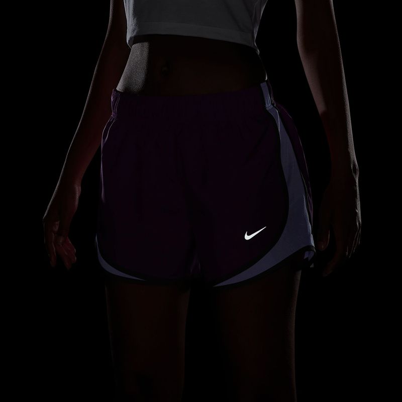 Moteriški bėgimo šortai Nike Tempo Dri-Fit Mid-Rise bold berry/purple pulse 6