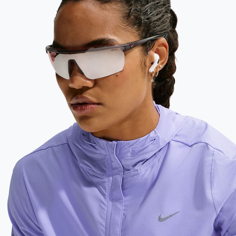 Moteriška bėgimo striukė Nike Swift Repel Packable purple pulse 4