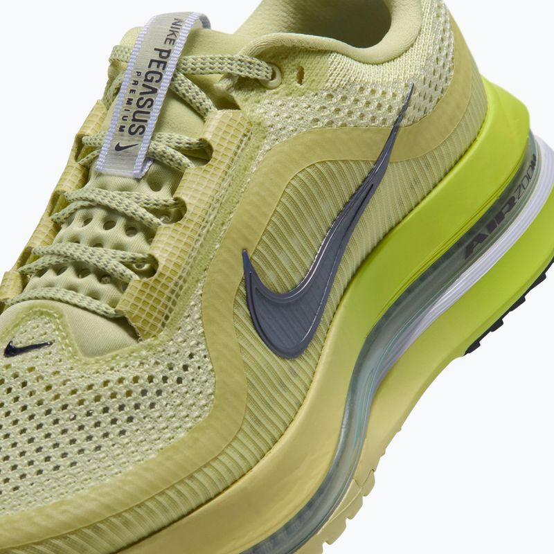 Moteriški bėgimo batai Nike Pegasus Premium fennel/lemon venom/palest purple 6