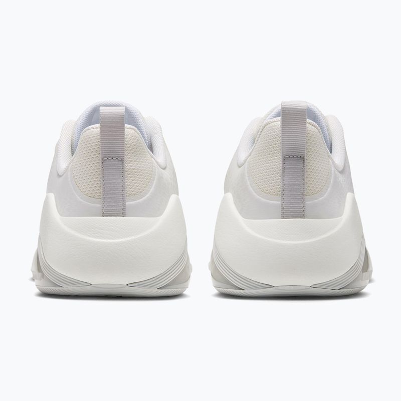 Moteriški treniruočių batai Nike Bella 7 sail/photon dust/metallic silver 2