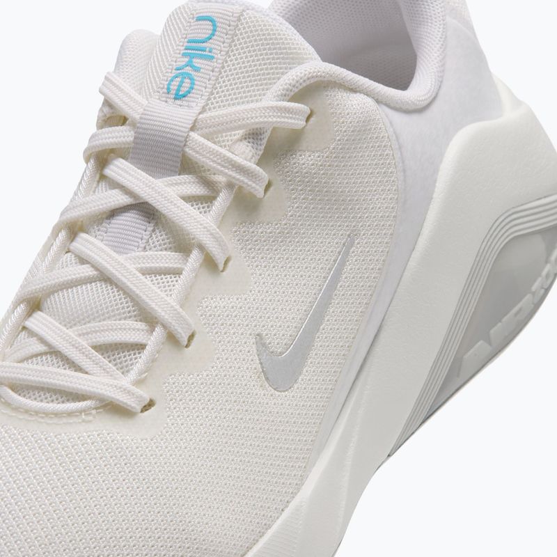 Moteriški treniruočių batai Nike Bella 7 sail/photon dust/metallic silver 5