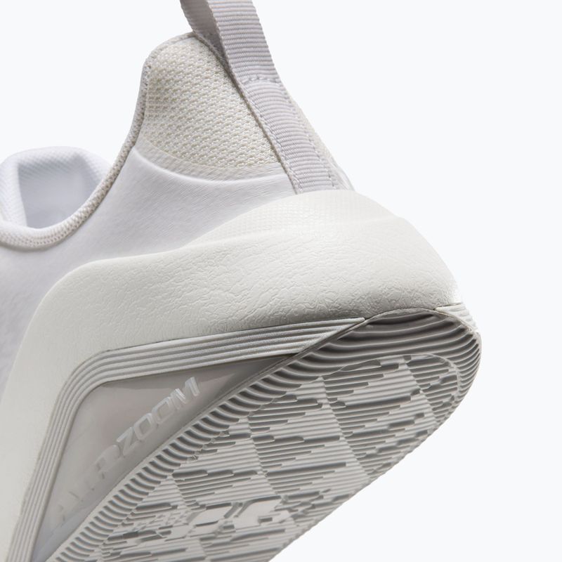 Moteriški treniruočių batai Nike Bella 7 sail/photon dust/metallic silver 6