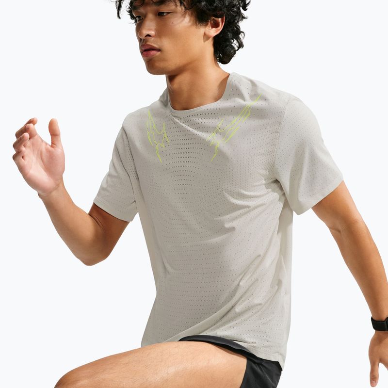Vyriški bėgimo marškinėliai Nike AeroSwift Dri-Fit ADV light bone 5