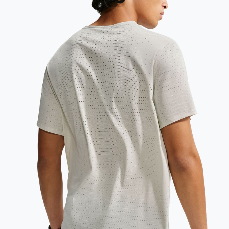 Vyriški bėgimo marškinėliai Nike AeroSwift Dri-Fit ADV light bone 6