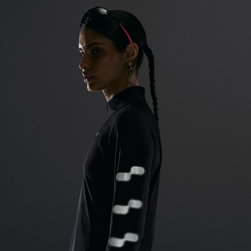 Moteriški bėgimo marškinėliai su ilgomis rankovėmis  Nike Tempo Flash black 7