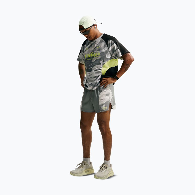 Vyriški bėgimo šortai Nike Dri-Fit 4" smoke grey/black/light lemon twist 2