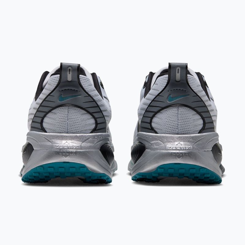 Vyriški bėgimo batai Nike Vomero 18 football grey/metallic cool grey/black 2
