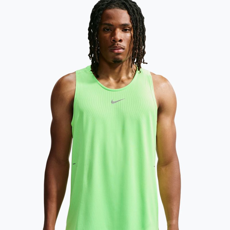 Vyriški bėgimo marškinėliai Nike Stride volt/light silver 4