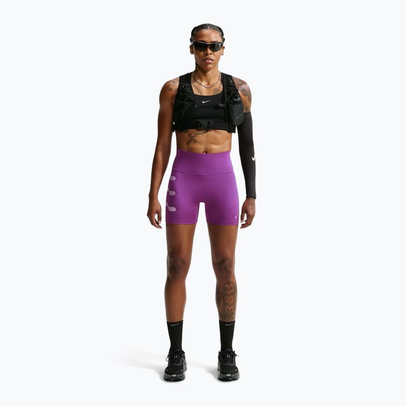 Moteriški bėgimo šortai Nike Tempo Flash bold berry 2