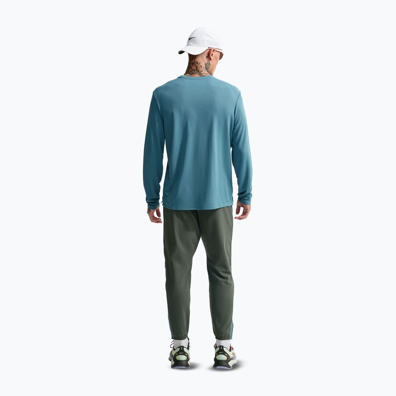 Vyriškos bėgimo kelnės Nike Miler Dri-Fit Woven camo green/mineral slate 3