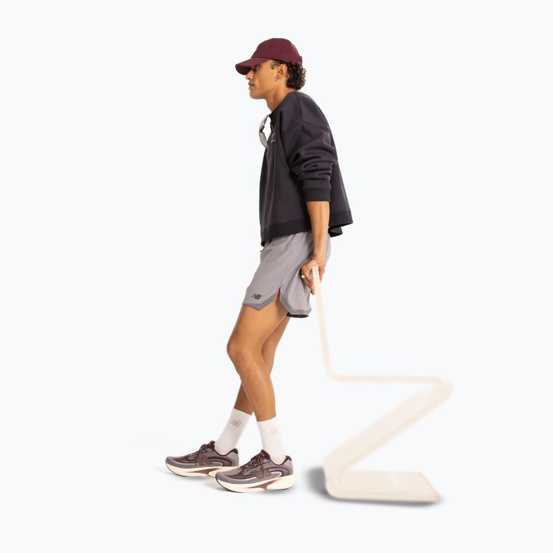 Vyriški bėgimo šortai New Balance Run Essentials 5" Short off-line grey/smoked violet 3