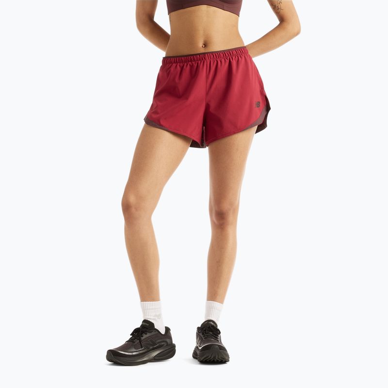 Moteriški bėgimo šortai New Balance Run Essentials 3" Short podium red