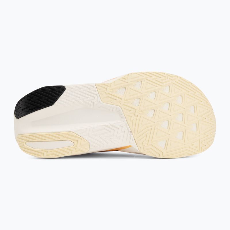 Moteriški bėgimo batai New Balance FuelCell Rebel V5 calcium/gumdrop 4