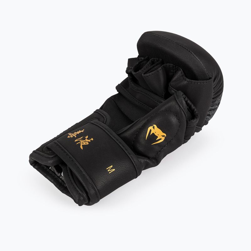 Bokso pirštinės Venum Serpenti Sparring black/silver/gold 4
