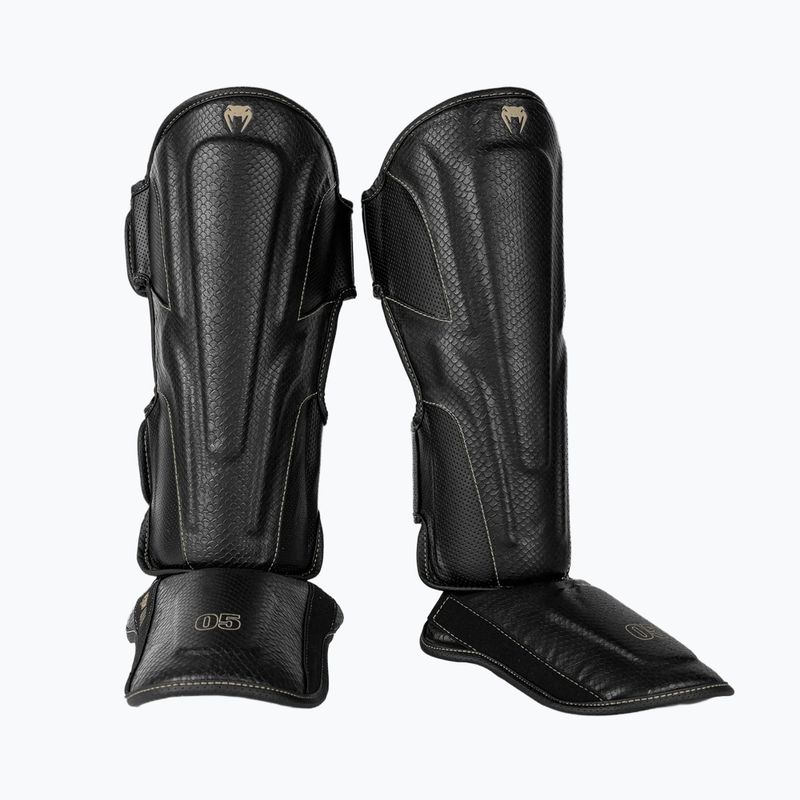 Blauzdų ir pėdų apsaugos Venum Impact Evo Scales Shinguards black 2