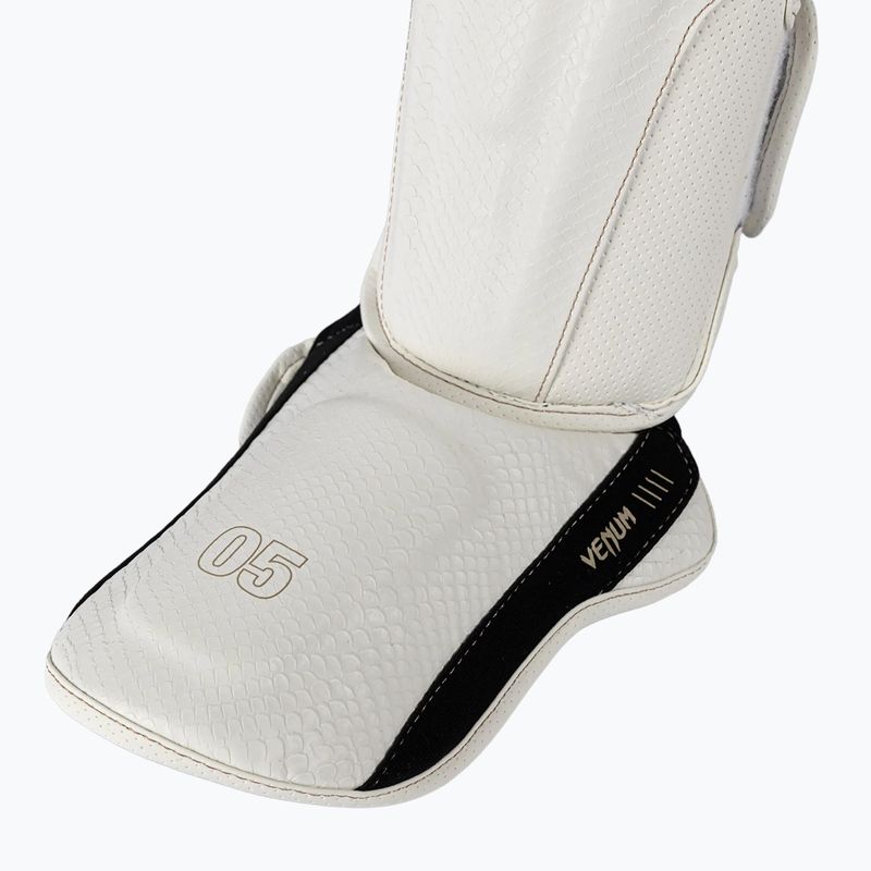 Blauzdų ir pėdų apsaugos Venum Impact Evo Scales Shinguards ivory 5
