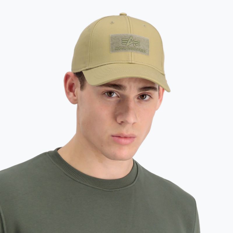 Vyriška kepuraitė su snapeliu Alpha Industries VLC sand 2