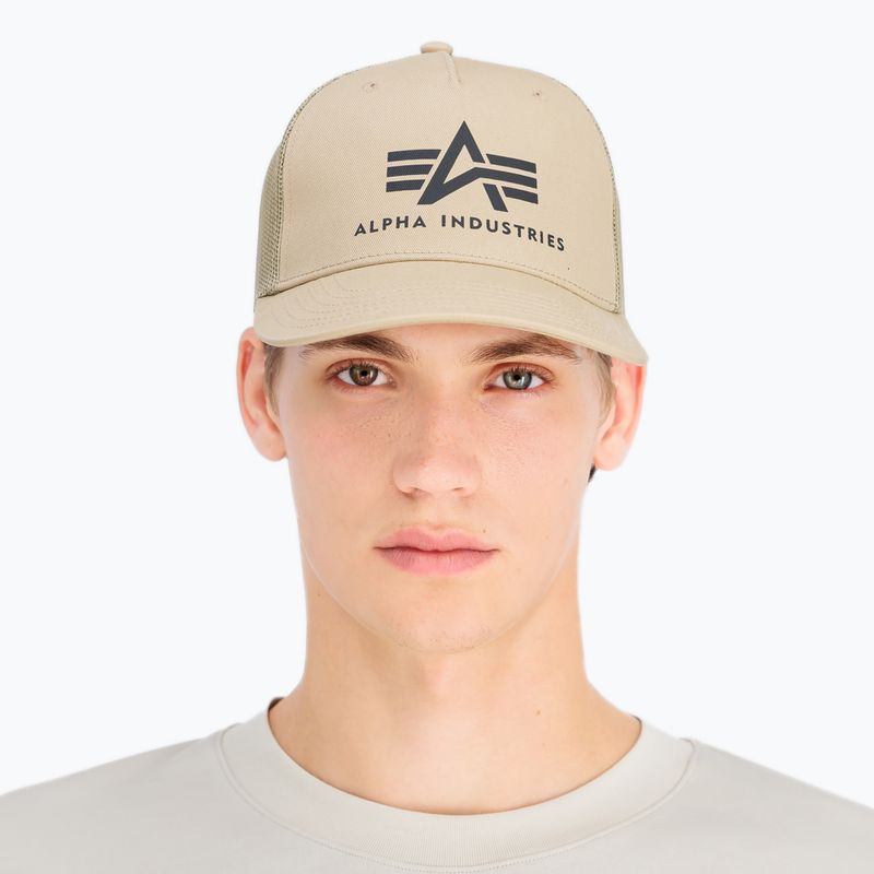 Vyriška kepuraitė su snapeliu Alpha Industries Basic Trucker sand 3