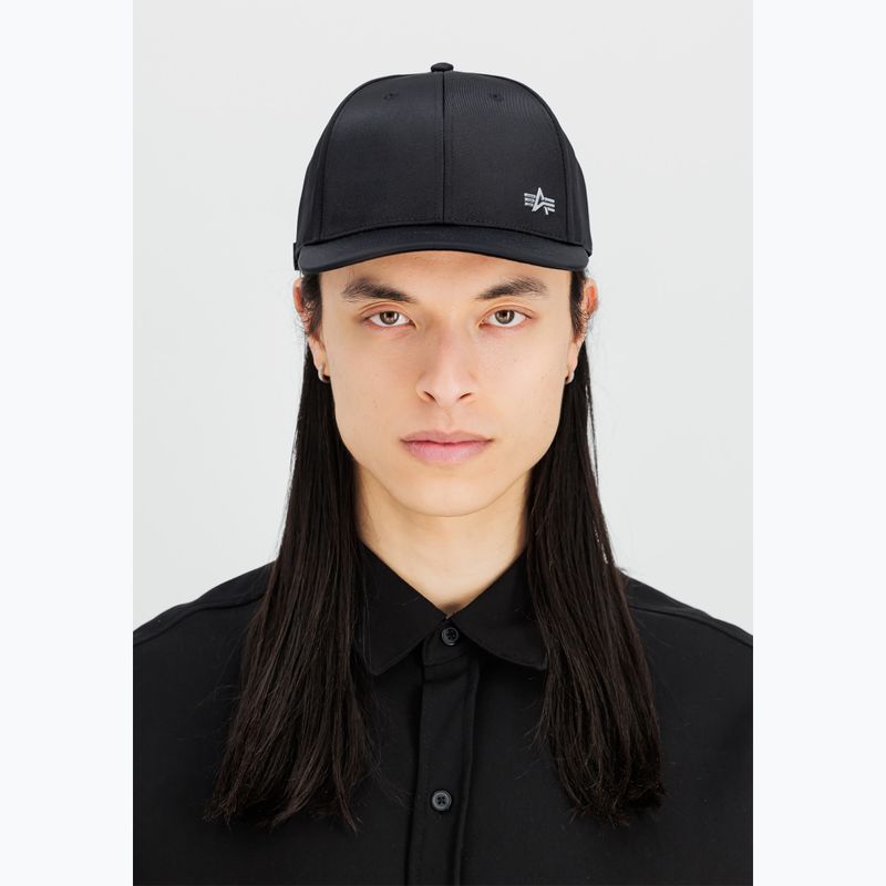 Kepuraitė su snapeliu Alpha Industries Metal Label rep black/metalsilver 6