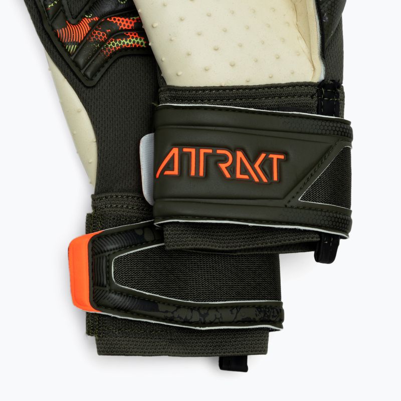 Reusch Attrakt Speedbump vartininko pirštinės žalios 5370039-5556 5
