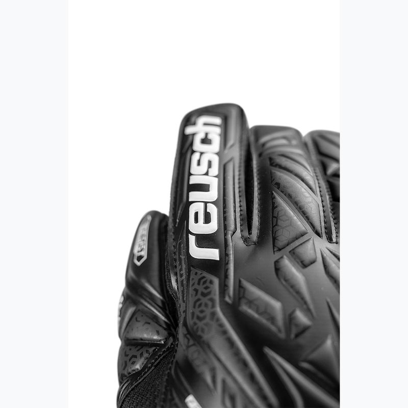 Vartininko pirštinės Reusch Attrakt Resist black 5