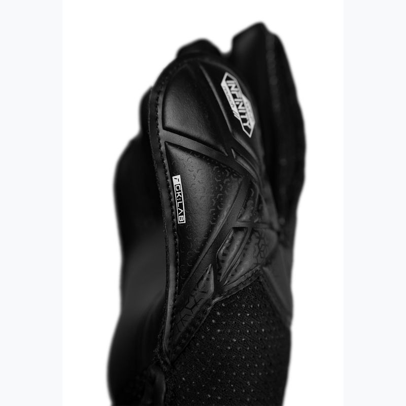 Vaikiškos vartininkų pirštinės Reusch Attrakt Infinity Junior black 7