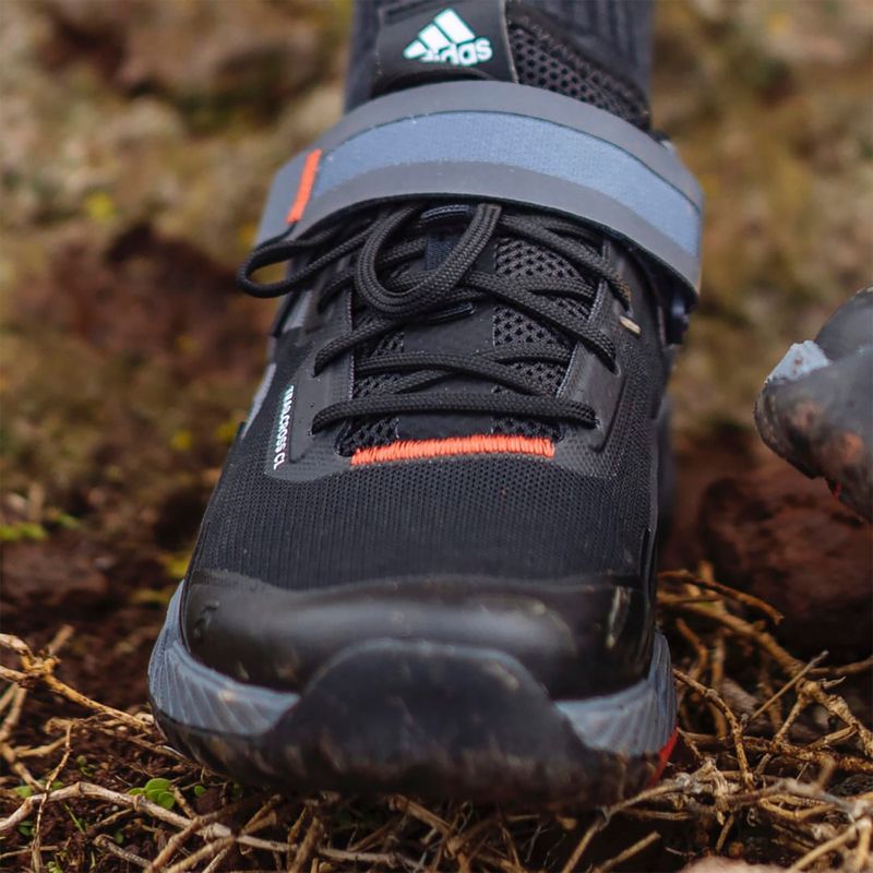 Dviračio batai MTB moteriški adidas FIVE TEN Trailcross Clip In core black/grey three/red 16