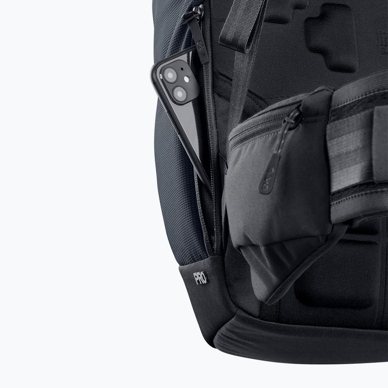 Dviračio kuprinė EVOC Commute Pro 22 l black 12