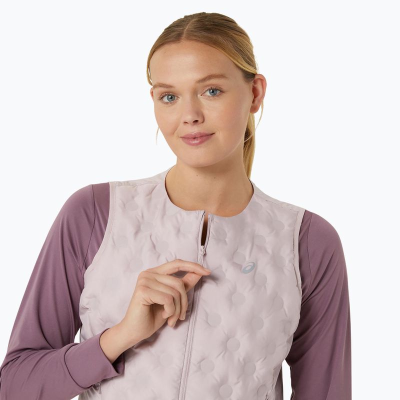 Moteriška bėgimo liemenėASICS Nagino Run Padded Gilet watershade rose 4