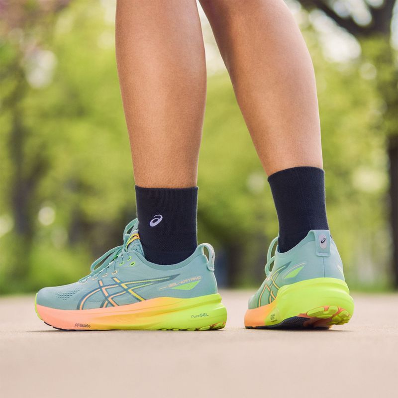 Moteriški bėgimo batai ASICS Gel-Kayano 31 Paris light celadon/safety yellow 4