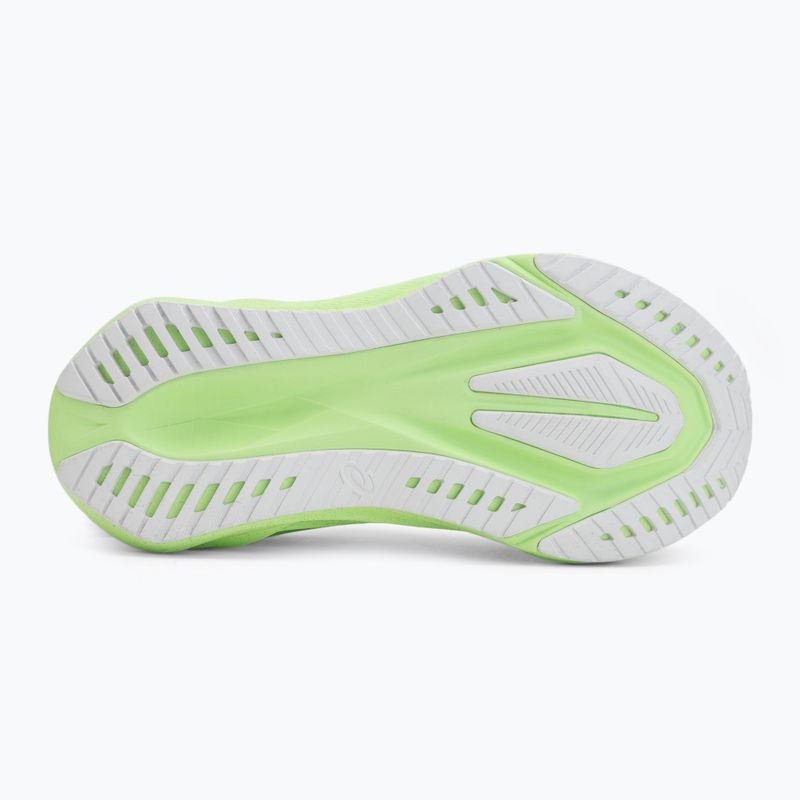 Moteriški bėgimo bateliai ASICS Novablast 5 vital green/black 4