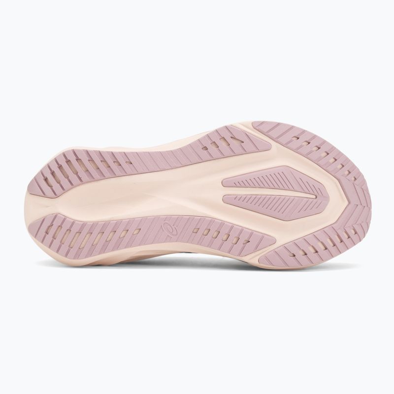 Moteriški bėgimo bateliai ASICS Novablast 5 black/pearl pink 4