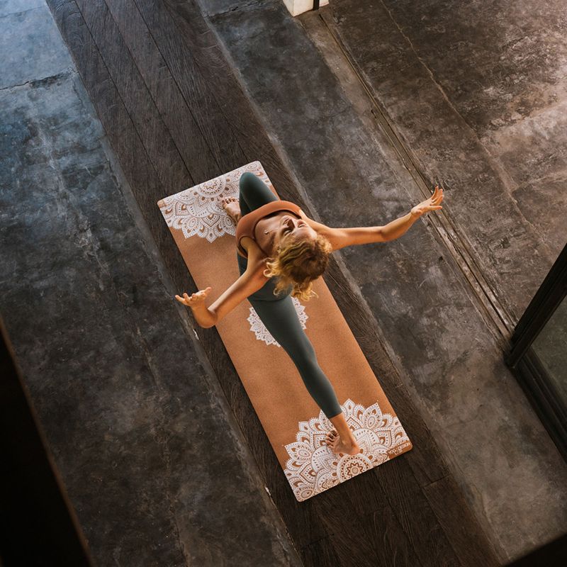 Yoga Design Lab kamštinis 5,5 mm rudos spalvos Mandala Baltas jogos kilimėlis 5